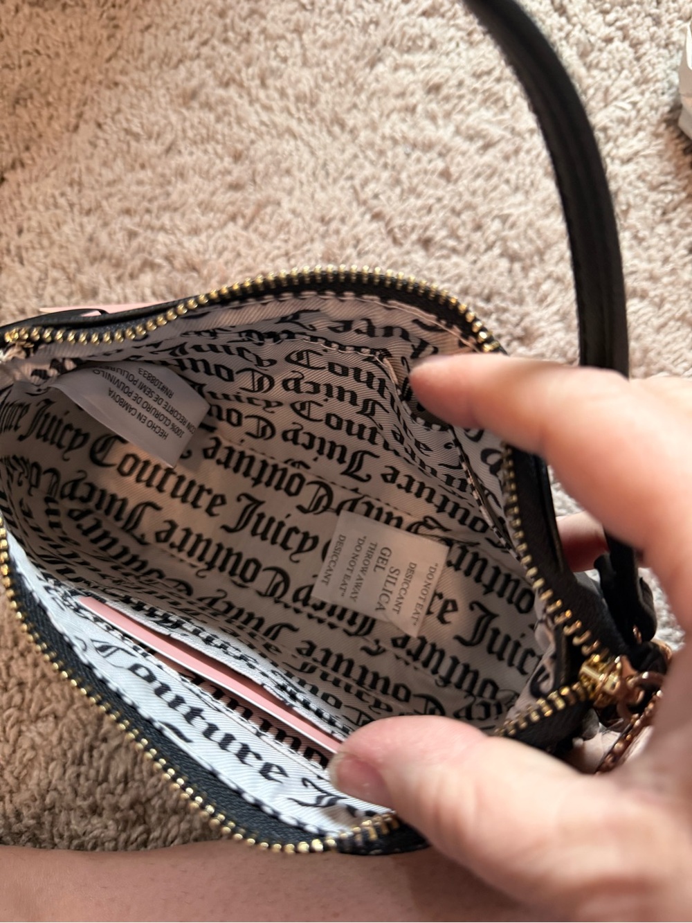 NWT Juicy Couture Black Glitter Logo Shoulder Bag with Pink Charm - Picture 4 of 7